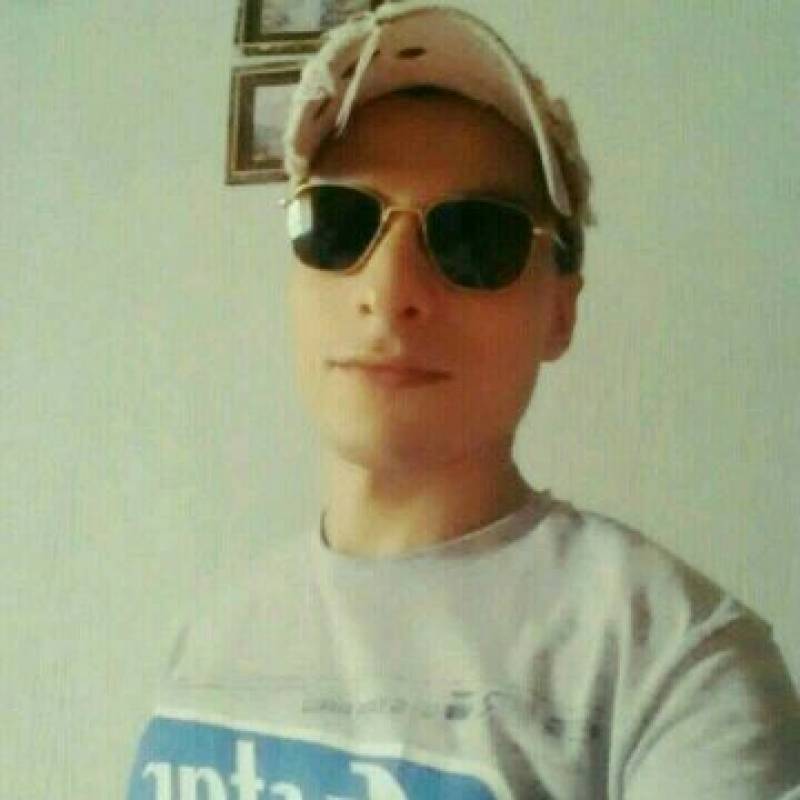 Mehdi, 30, Hampden