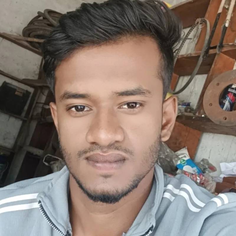 Nazmul, 24, Hima