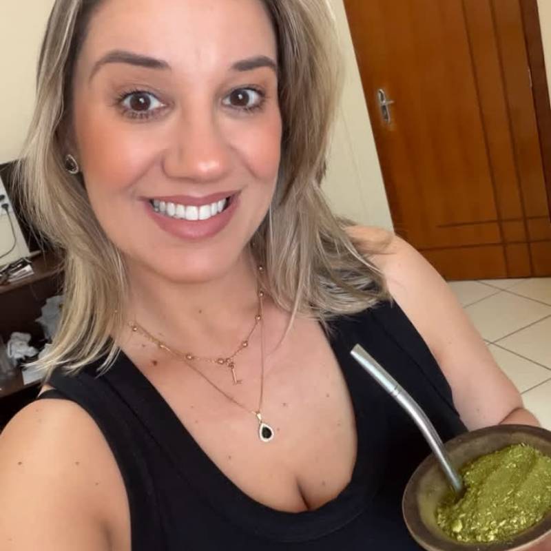 isabella, 41, United States