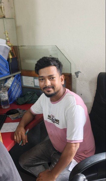 Md Anonto, 28, Azzano