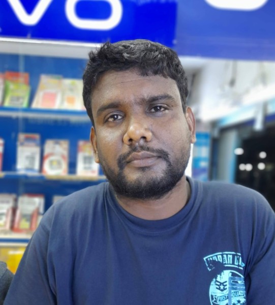 momin, 42, Perris