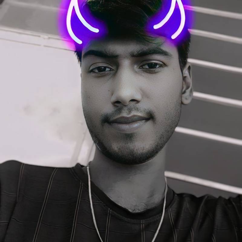 Ayush Khan, 29, Stiro Dias