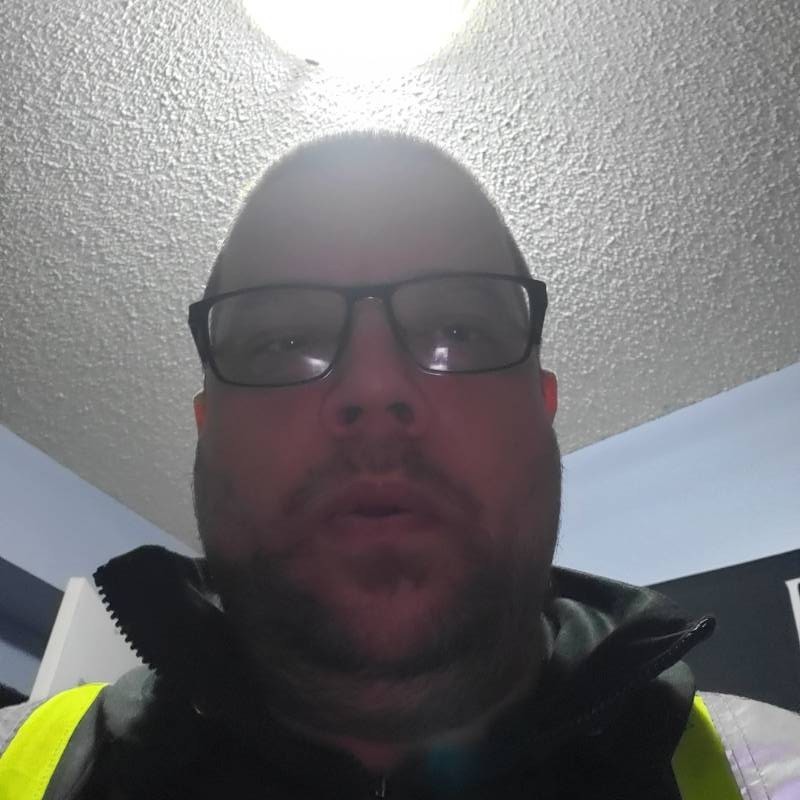 Dan, 46, Canada