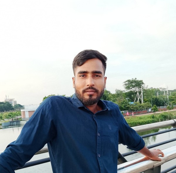 Tanbeer, 28, Newark Upon Trent