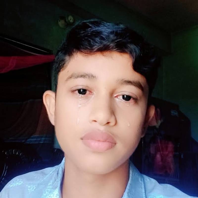 Roman, 18, Lome