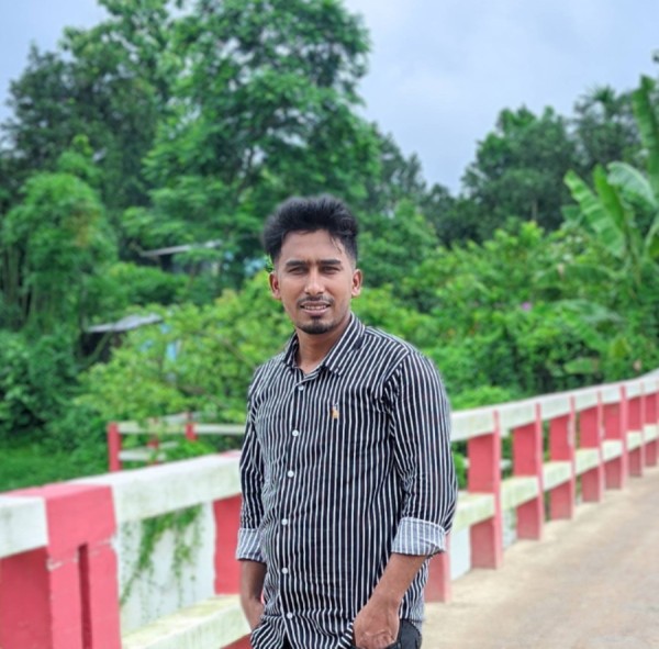 Md Shahjahan, 28, Harsinghpur