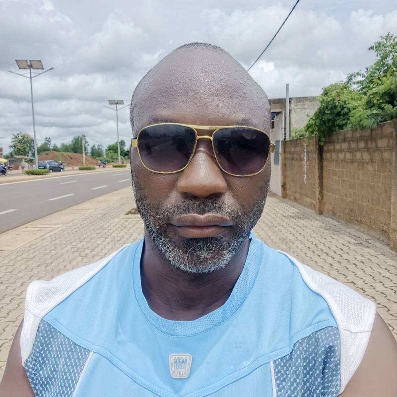 Madess, 49, Benin