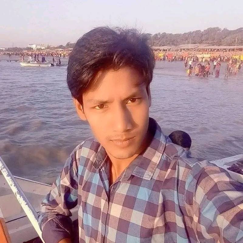 Mir, 25, Busesa
