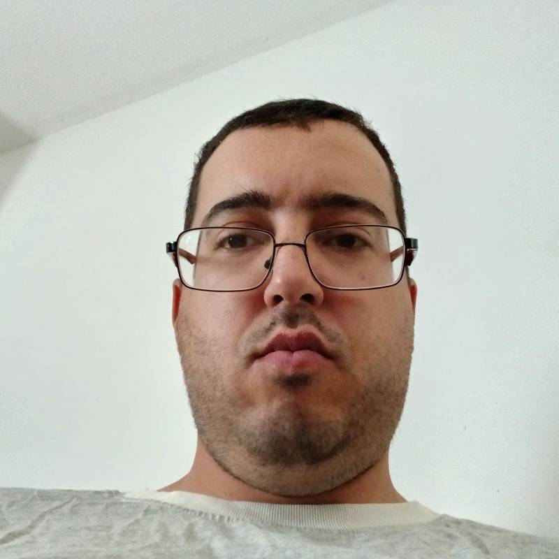 Redouan, 39, Kamudi