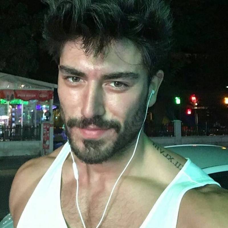 moha, 27, Venkatapuram