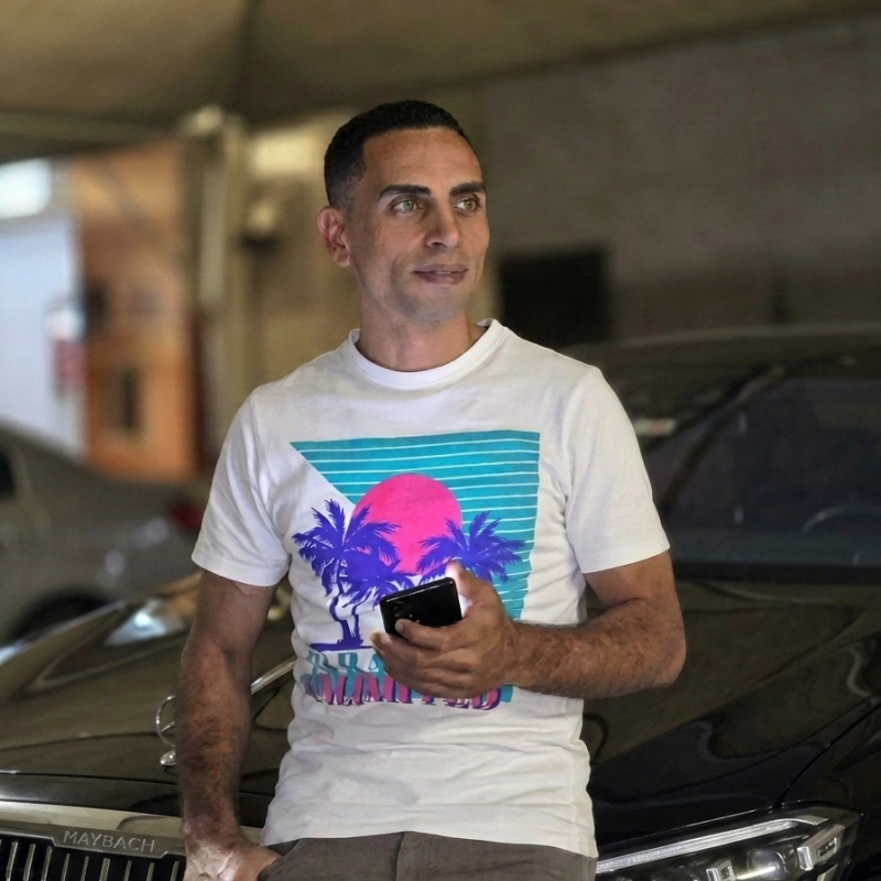Robn, 36, Egypt