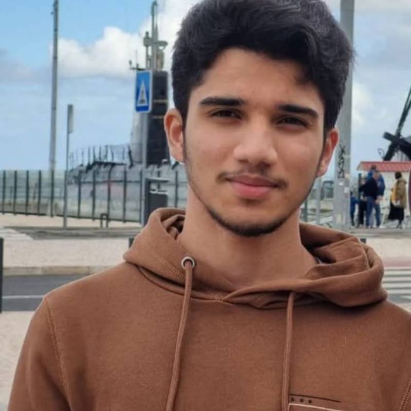 MALIK, 19, Chintapalle