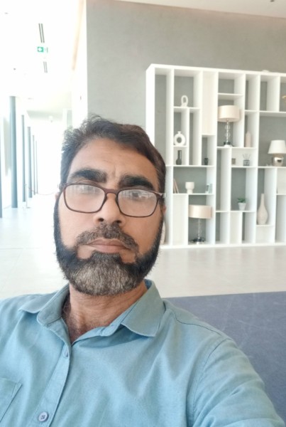 Mirza, 57, Reunion