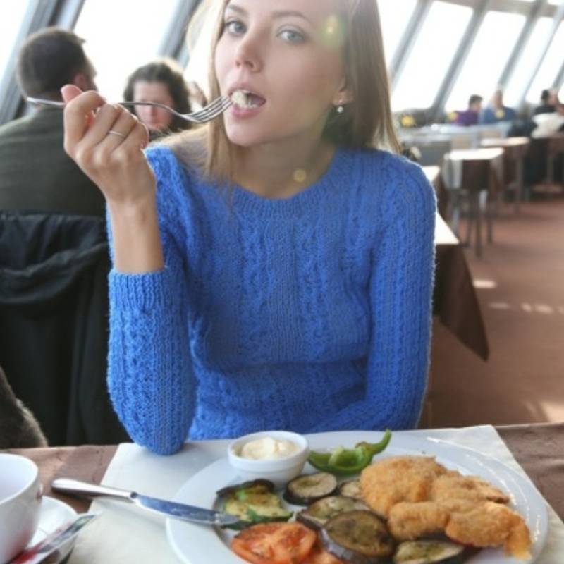 Tina, 32, Djougou