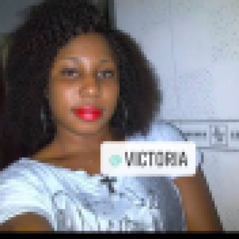 Victoria, 18, Pittsburg