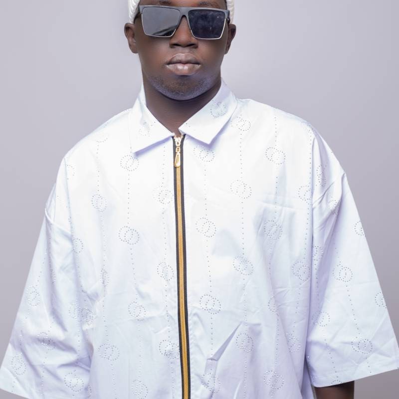 Anikuru, 26, Ardal