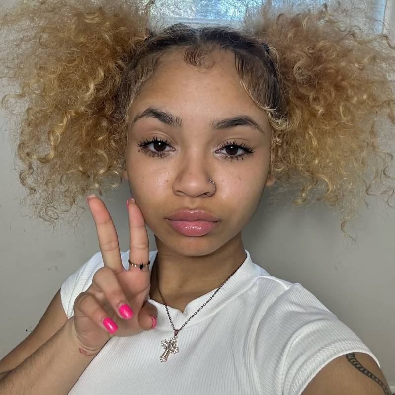 Britney, 22, Akash