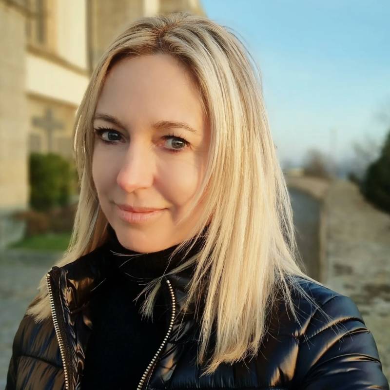 Laura, 35, Annapolis