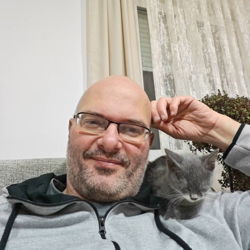 Stojan, 43, Richmond Hill