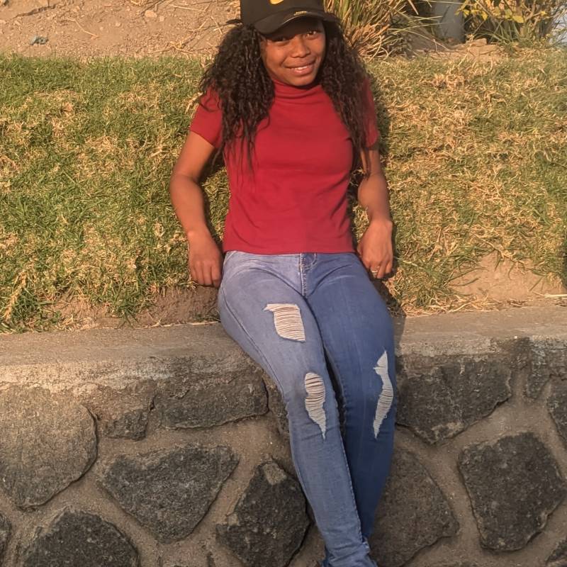 Stella, 27, La Habra
