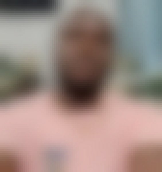 Kwaku, 41, Abre Campo