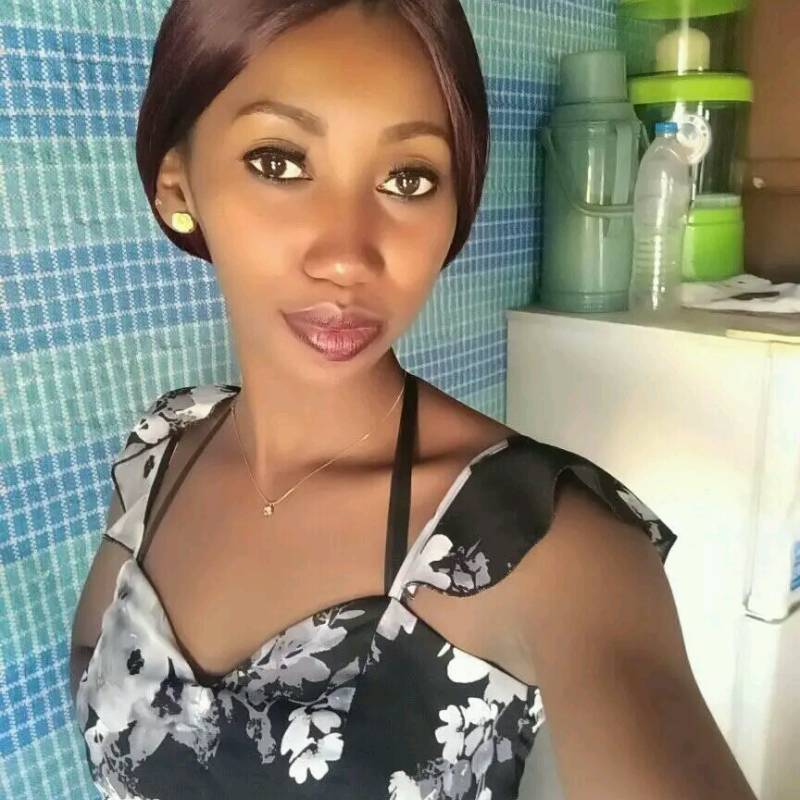 Angella, 27, Bitung