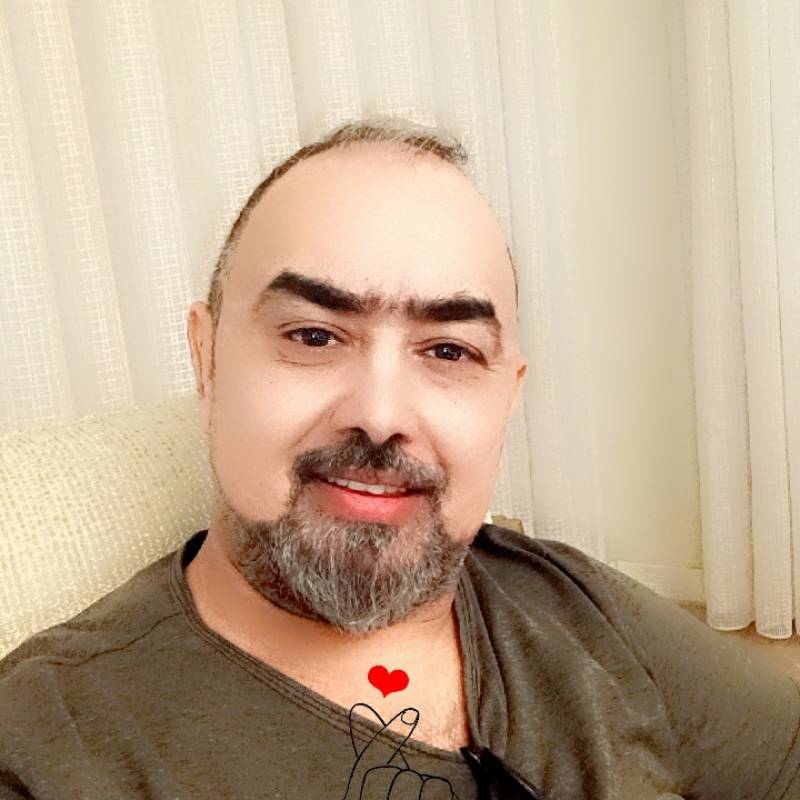 Salah, 18, Arir