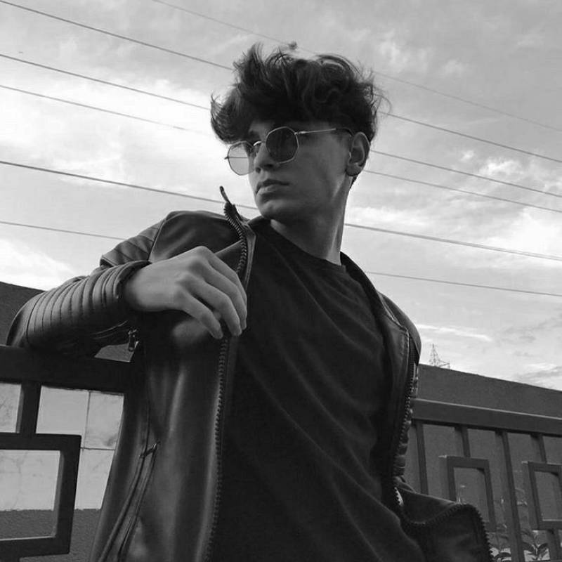 Malik, 21, Wanyuan