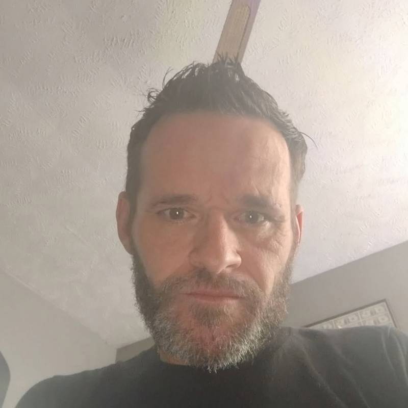 Bobby, 18, Scotland
