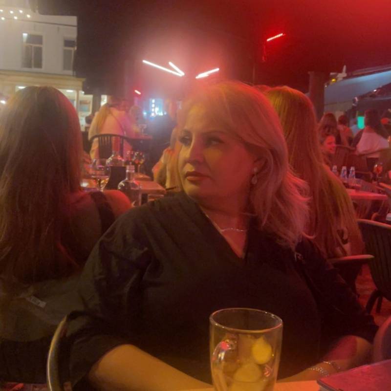 SARAH, 52, Esperance