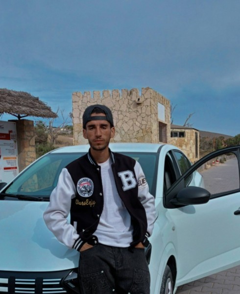 Elmahdi, 24, Barbasa
