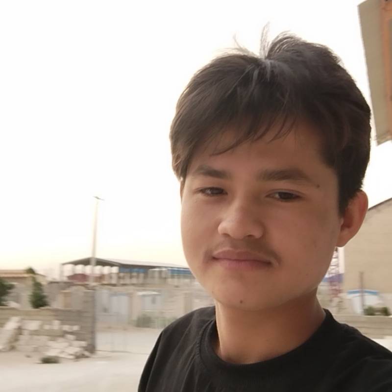 Yasin, 20, Le Teil