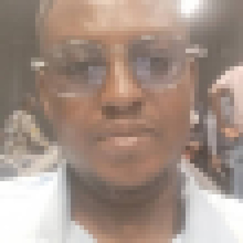Edwin Apraku, 42, Turiau