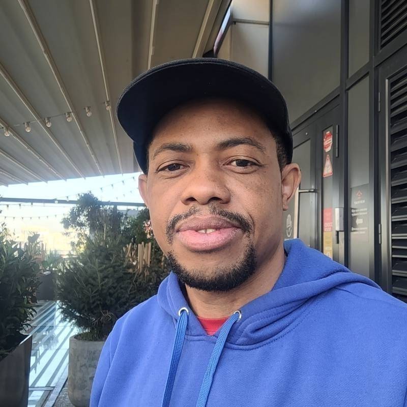 Lucky, 40, Kunigal