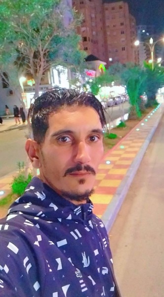 Abdallah, 32, Algeria