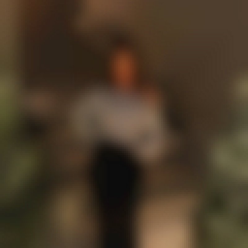 alona, 35, Canada