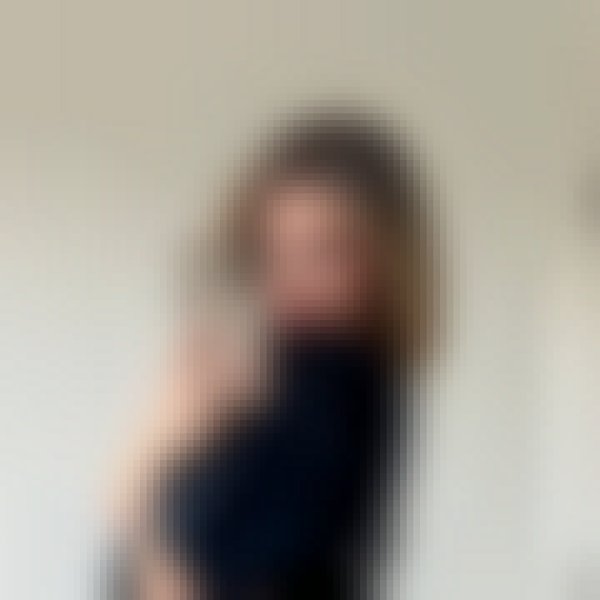 Riley is, 27, Saint Otienne