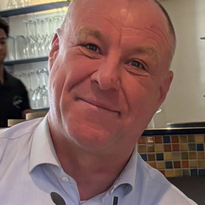 Ikarus, 52, Thionville