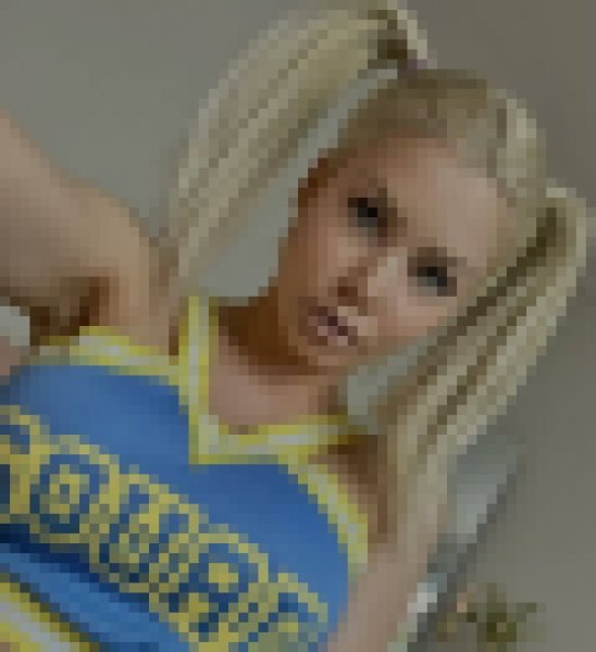 Laura, 26, Mali