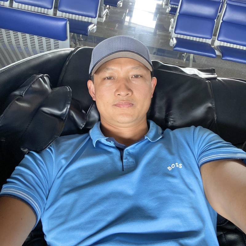 Zhang Wei, 54, Sngera
