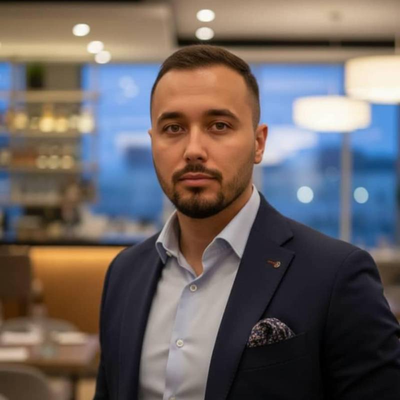 Mark, 40, Kambhaladinne