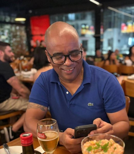 Roberto Carlos, 49, Attr