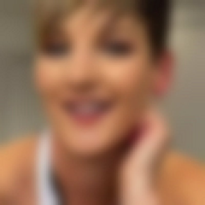 Hannah Brooke, 41, Bangladesh