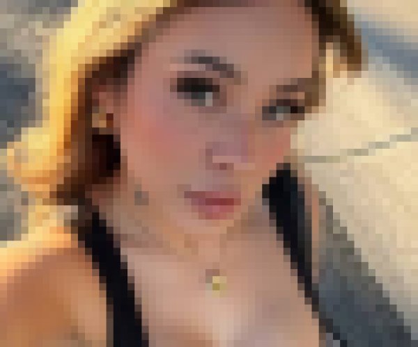 Elizabeth, 43, Netherlands
