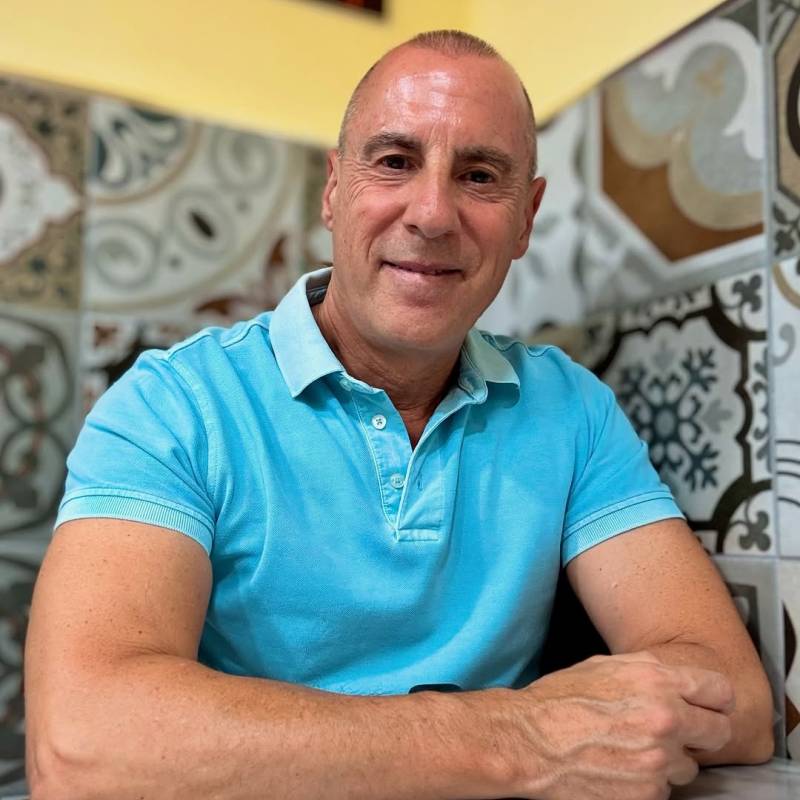 Vick, 55, Chuadanga