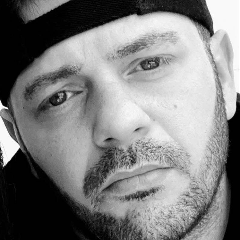 Justin, 39, Scordia