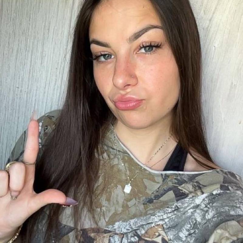 Briana, 27, Lome