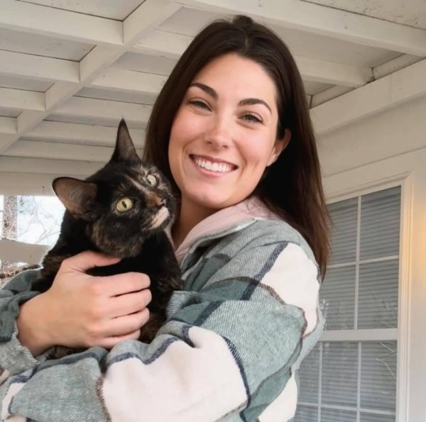 Emelia, 35, Travis Ranch