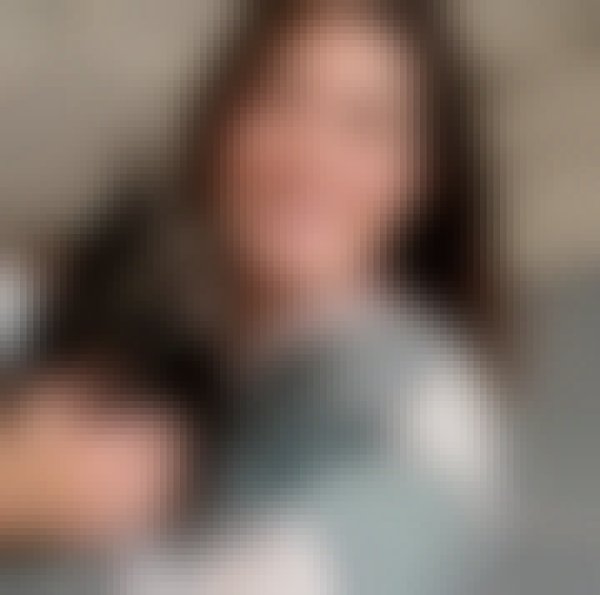Emelia, 35, Pasil