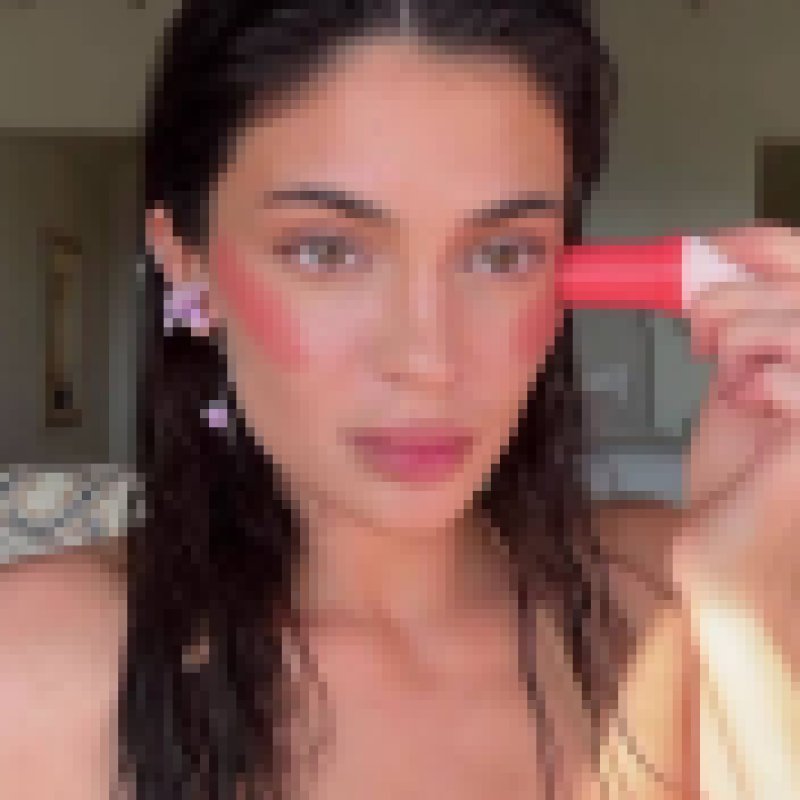 Kylie Jenner, 28, Cateel